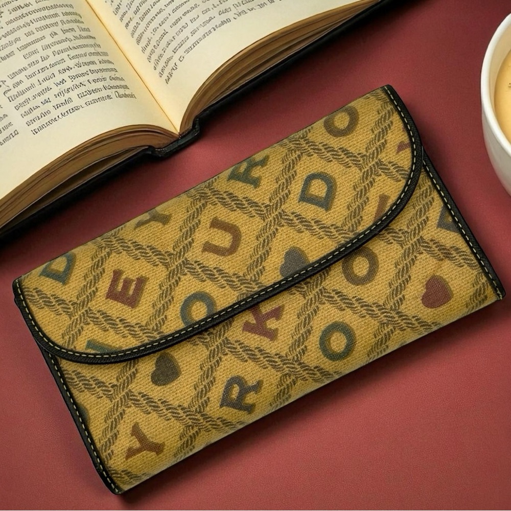 Dooney & Bourke Crest Print Logo Wallet 7”x4” | Vintage Y2K